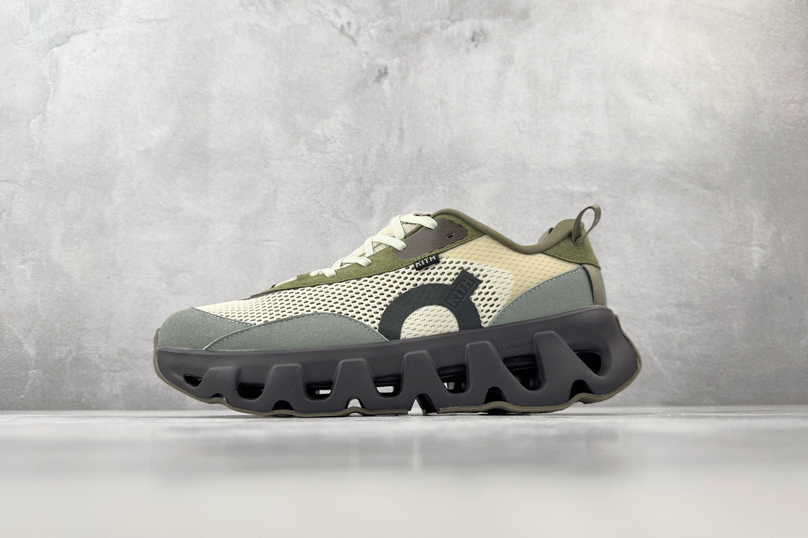 HC On × KITH K-Tech 2 橄榄绿 货号 ：3MG 尺码：36 36.5 37 38.5 39 40 4