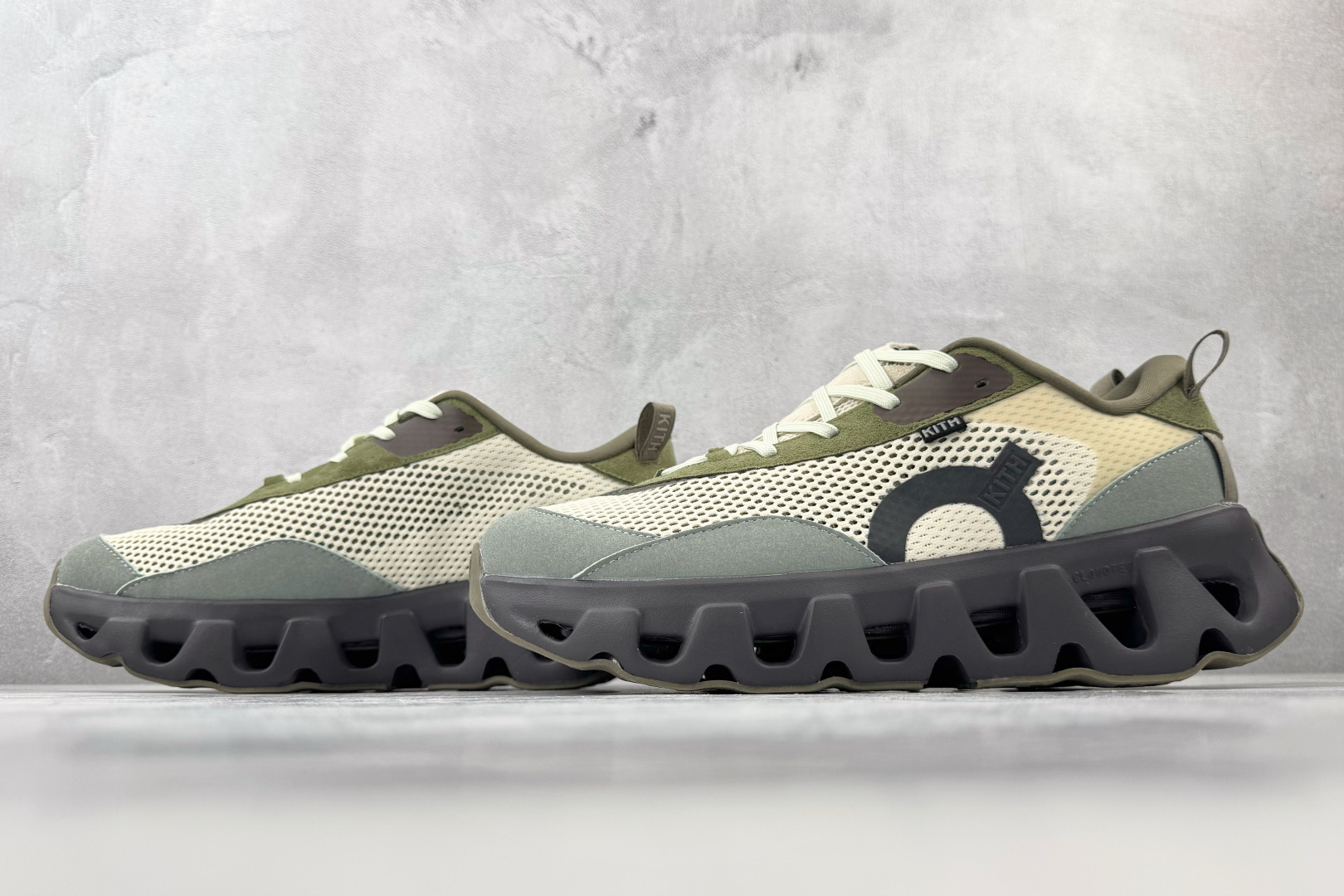 HC On × KITH K-Tech 2 橄榄绿 货号 ：3MG 尺码：36 36.5 37 38.5 39 40 4