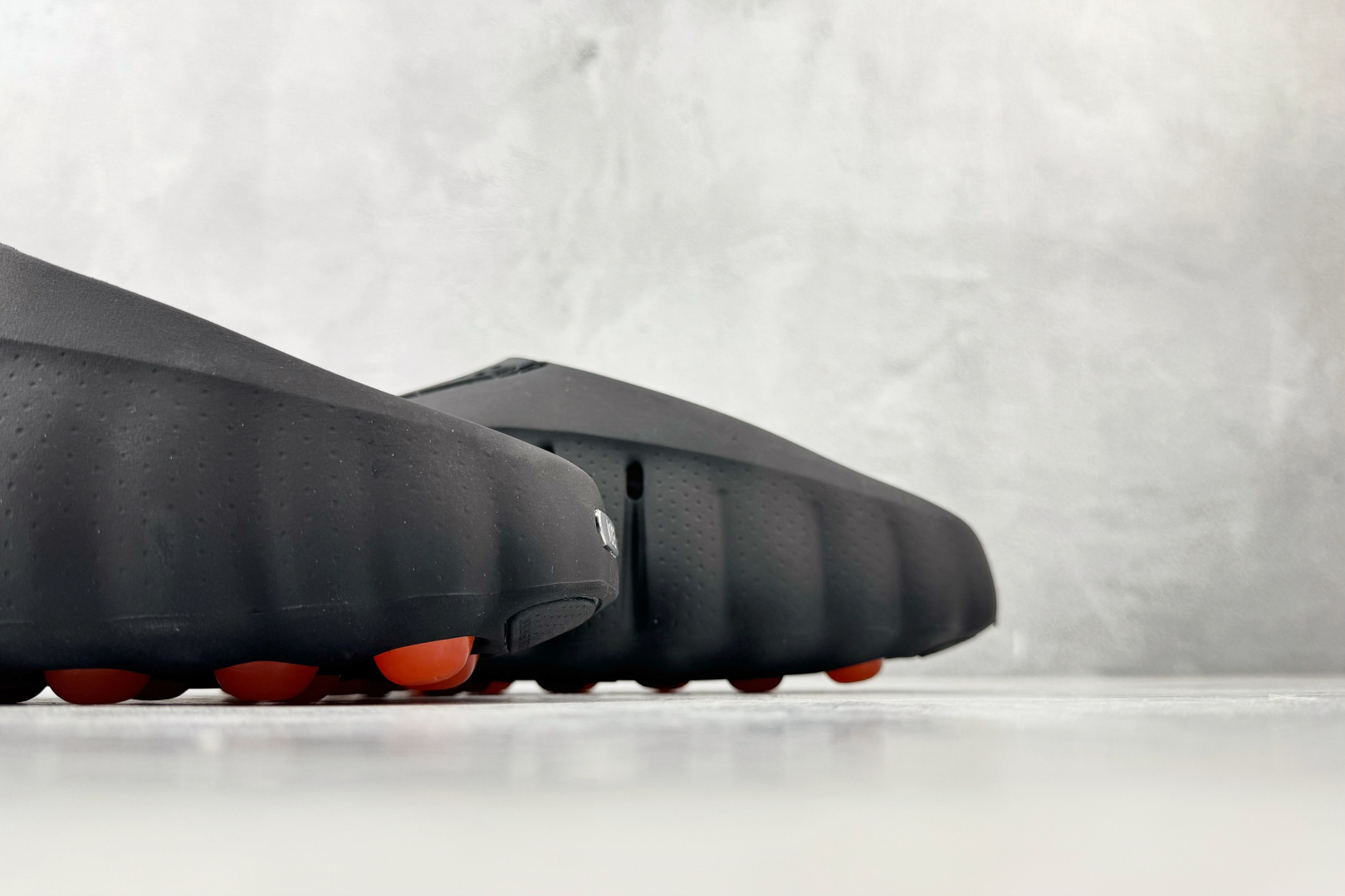 N版 东南亚订单 Nike Mind 001 黑橙 货号：HY5028-101 尺码：40 40.5 41 42 42.