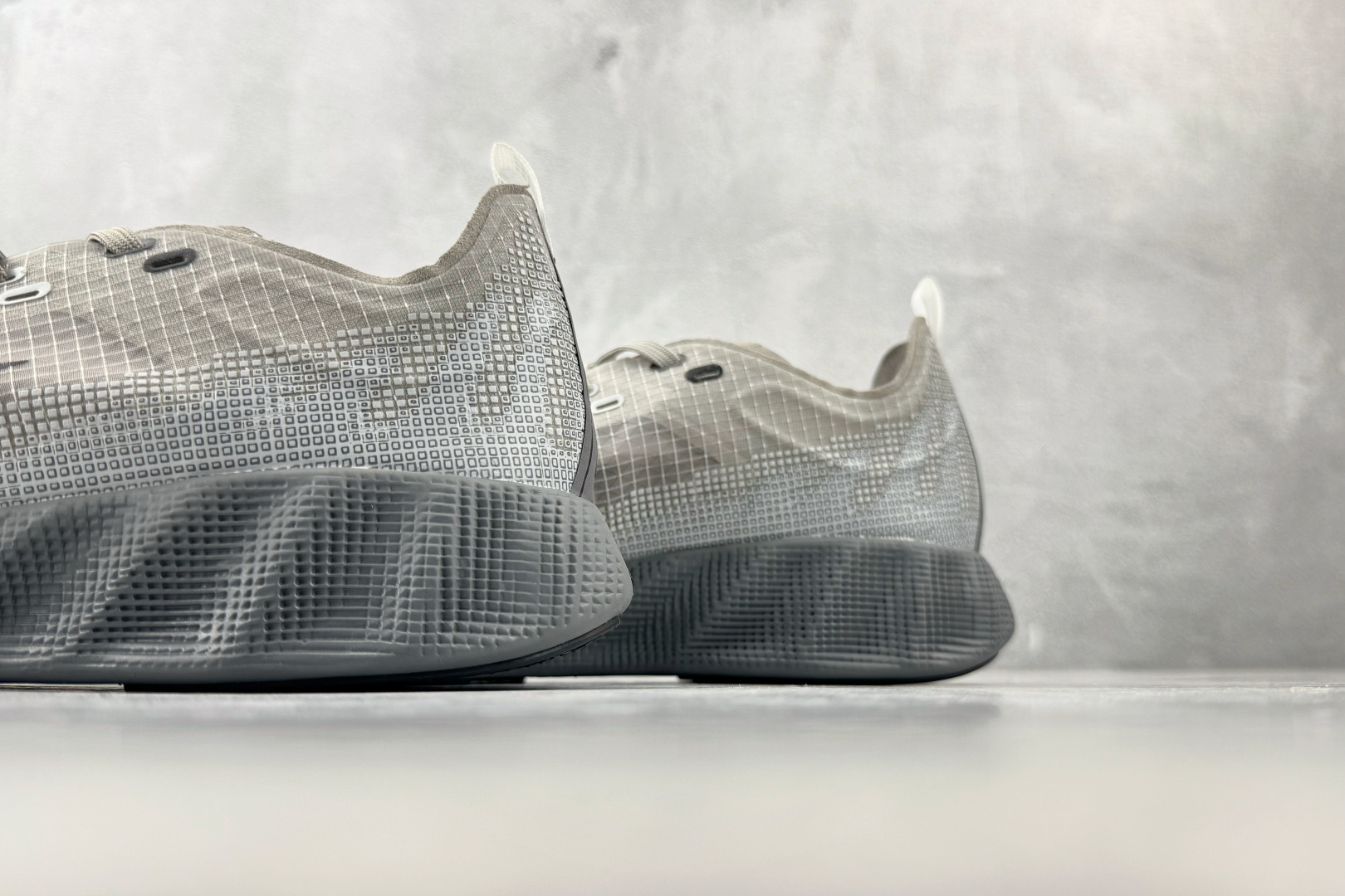 ST Nike AVA X 灰色 货号：HM9697-001 尺码：40 40.5 41 42 42.5 43 44 4