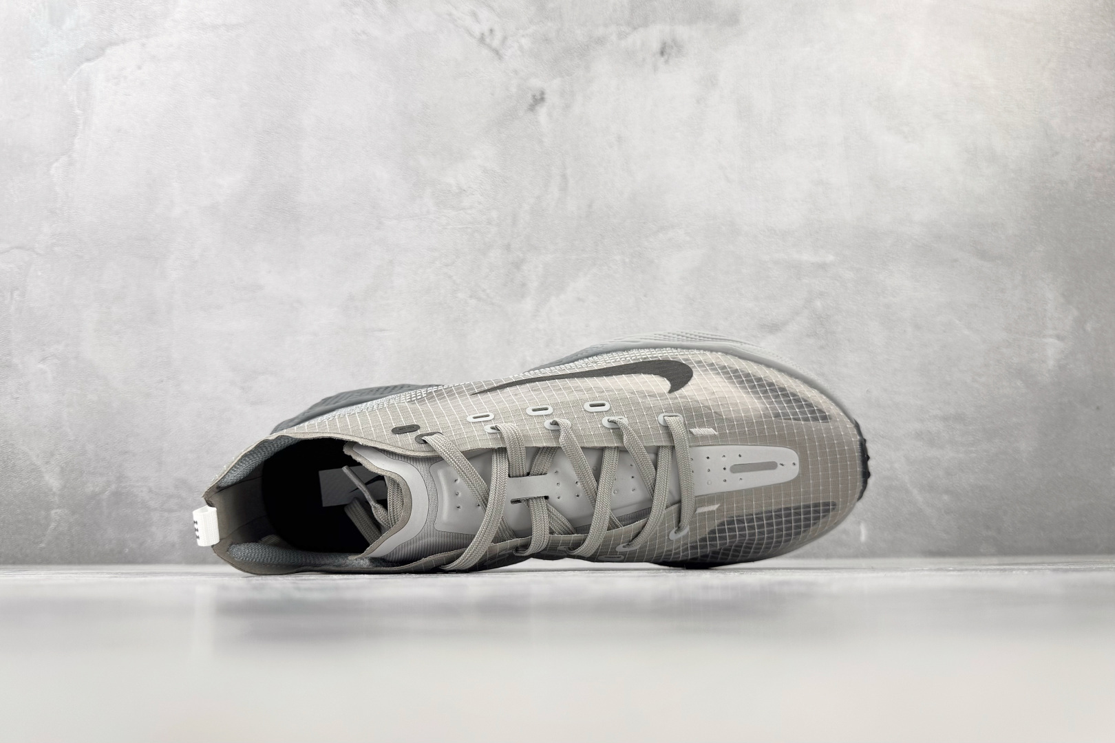 ST Nike AVA X 灰色 货号：HM9697-001 尺码：40 40.5 41 42 42.5 43 44 4