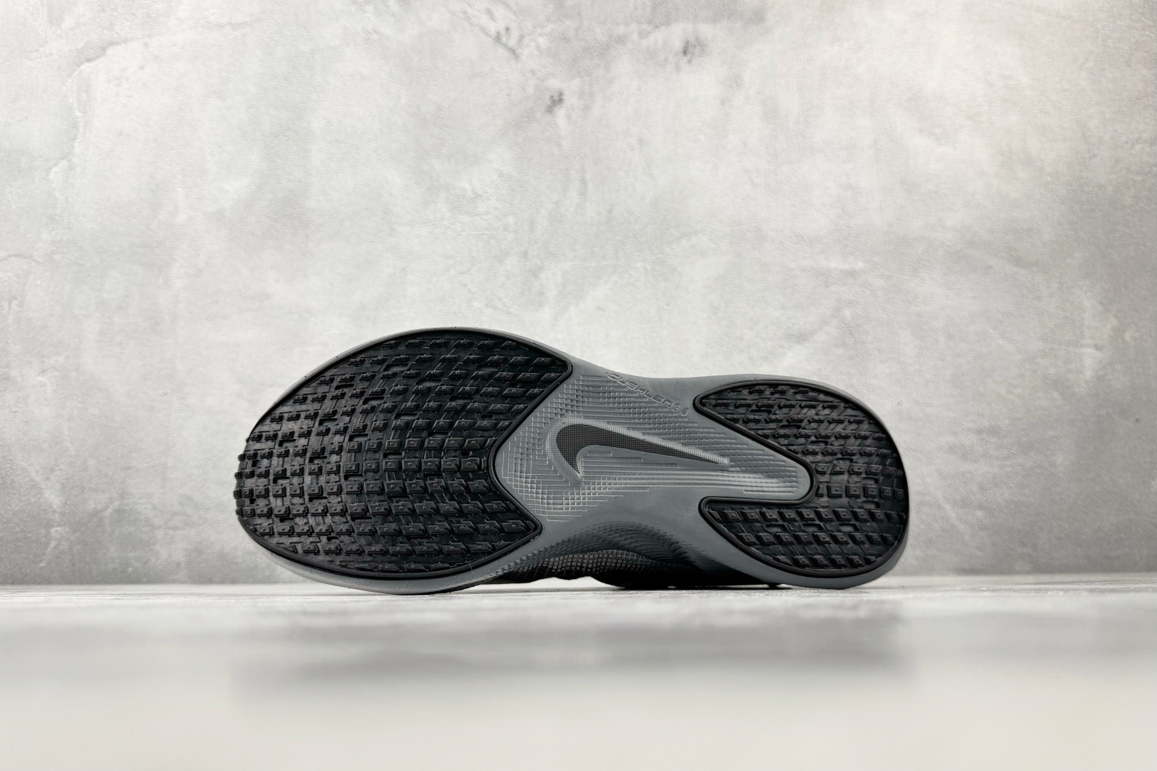 ST Nike AVA X 灰色 货号：HM9697-001 尺码：40 40.5 41 42 42.5 43 44 4