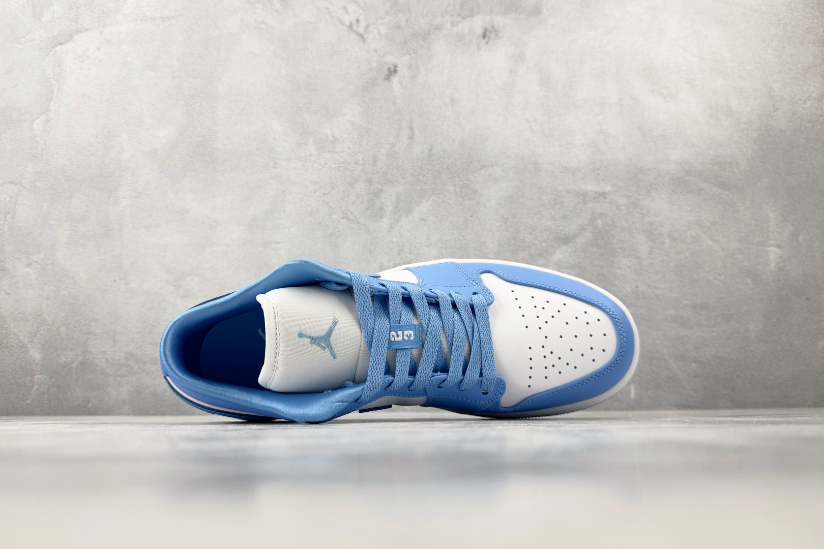 Mok Jordan Air Jordan 1 university blue 大学蓝 货号:AO9944-441 尺码 Mok Jordan Air Jordan 1 university blue 大学蓝 货号:AO9944-441 尺码