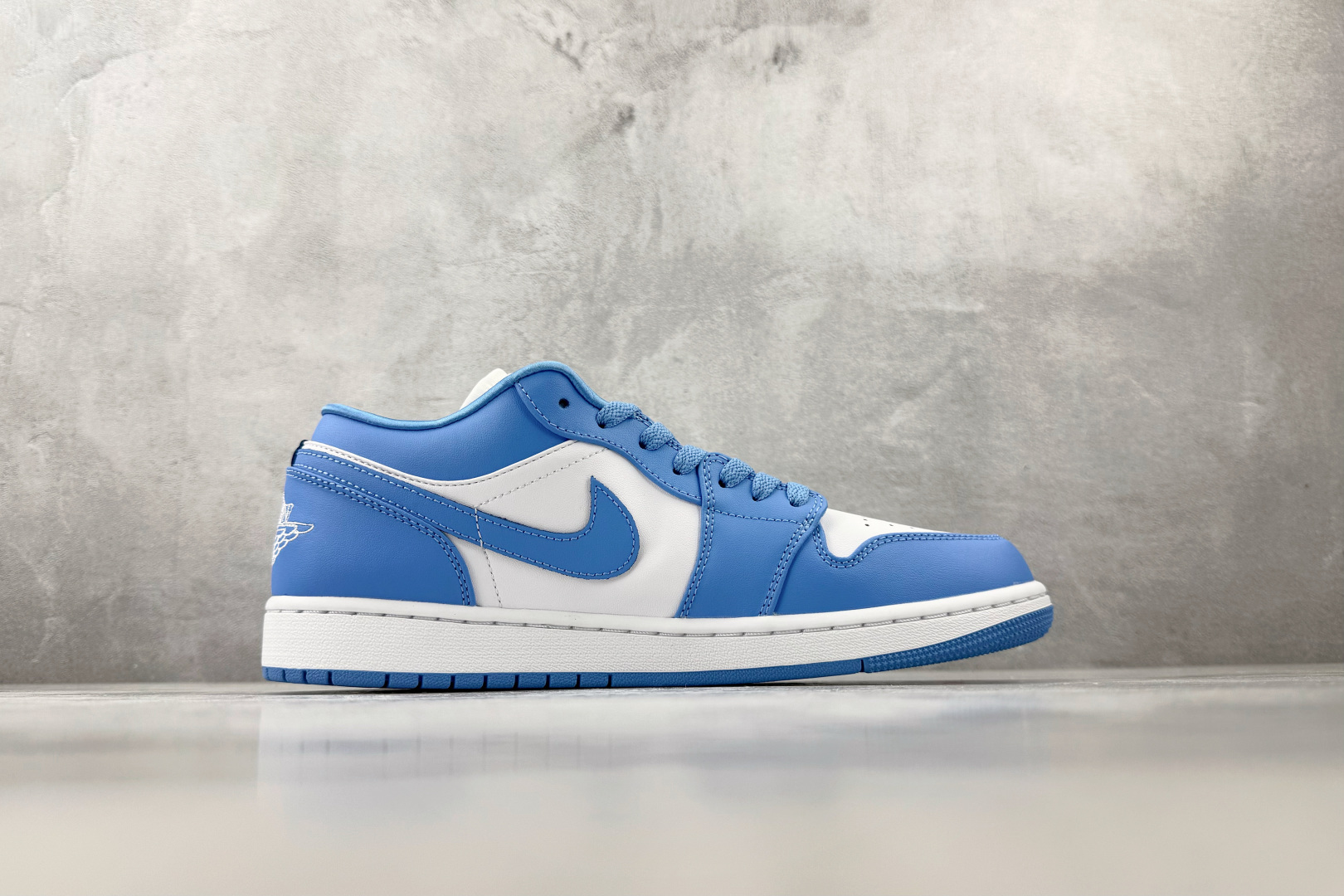 Mok Jordan Air Jordan 1 university blue 大学蓝 货号:AO9944-441 尺码 Mok Jordan Air Jordan 1 university blue 大学蓝 货号:AO9944-441 尺码