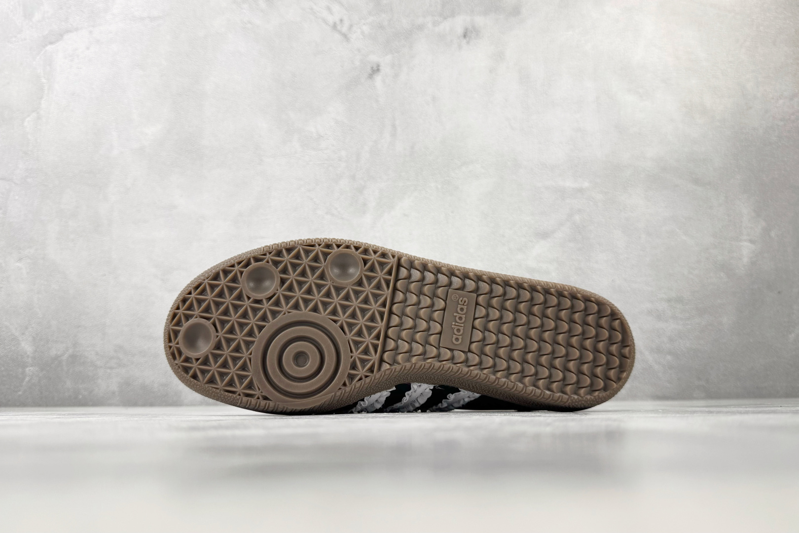 R 版出口订单 adidas originals Samba Jane 黑色 货号:KZ6690 尺码:35.5 36 R 版出口订单 adidas originals Samba Jane 黑色 货号:KZ6690 尺码:35.5 36