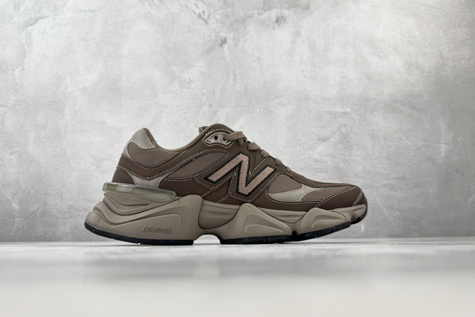 M版 纯原标杆 品质无敌 New Balance NB 9060 棕色 货号:U 尺码:36 36.5 37.5 38 M版 纯原标杆 品质无敌 New Balance NB 9060 棕色 货号:U 尺码:36 36.5 37.5 38
