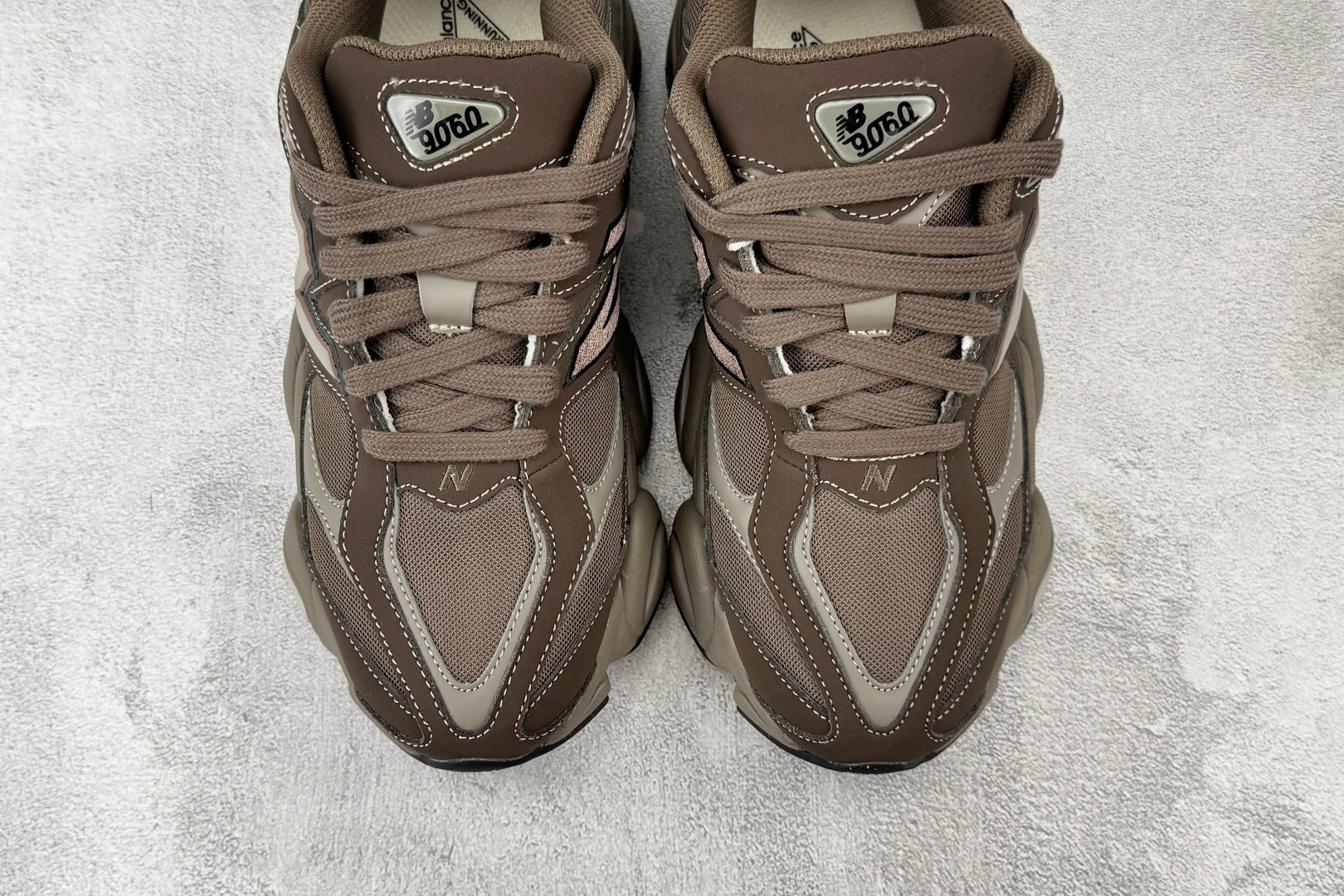 M版 纯原标杆 品质无敌 New Balance NB 9060 棕色 货号:U 尺码:36 36.5 37.5 38 M版 纯原标杆 品质无敌 New Balance NB 9060 棕色 货号:U 尺码:36 36.5 37.5 38