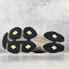 M版 纯原标杆 品质无敌 New Balance NB 9060 米杏色 货号:UT 尺码:36 36.5 37.5 3 M版 纯原标杆 品质无敌 New Balance NB 9060 米杏色 货号:UT 尺码:36 36.5 37.5 3
