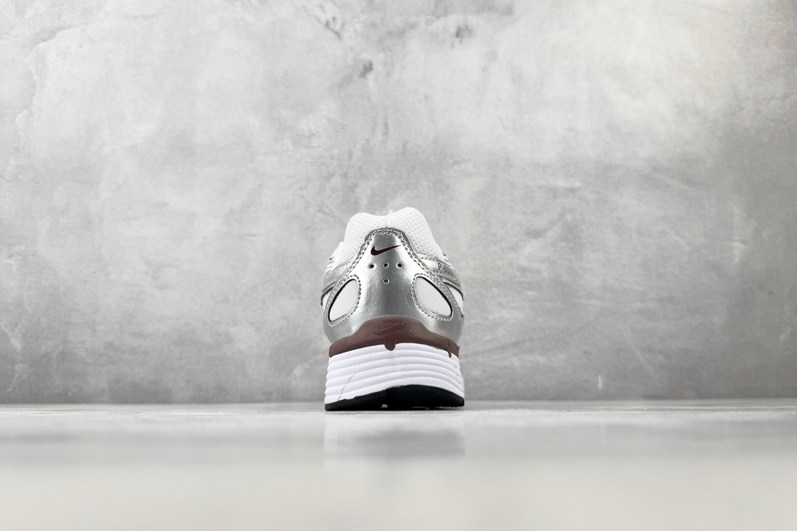 HN Nike P-6000 白银 货号：BV1021-110 尺码：36 36.5 37 38.5 39 40 40.