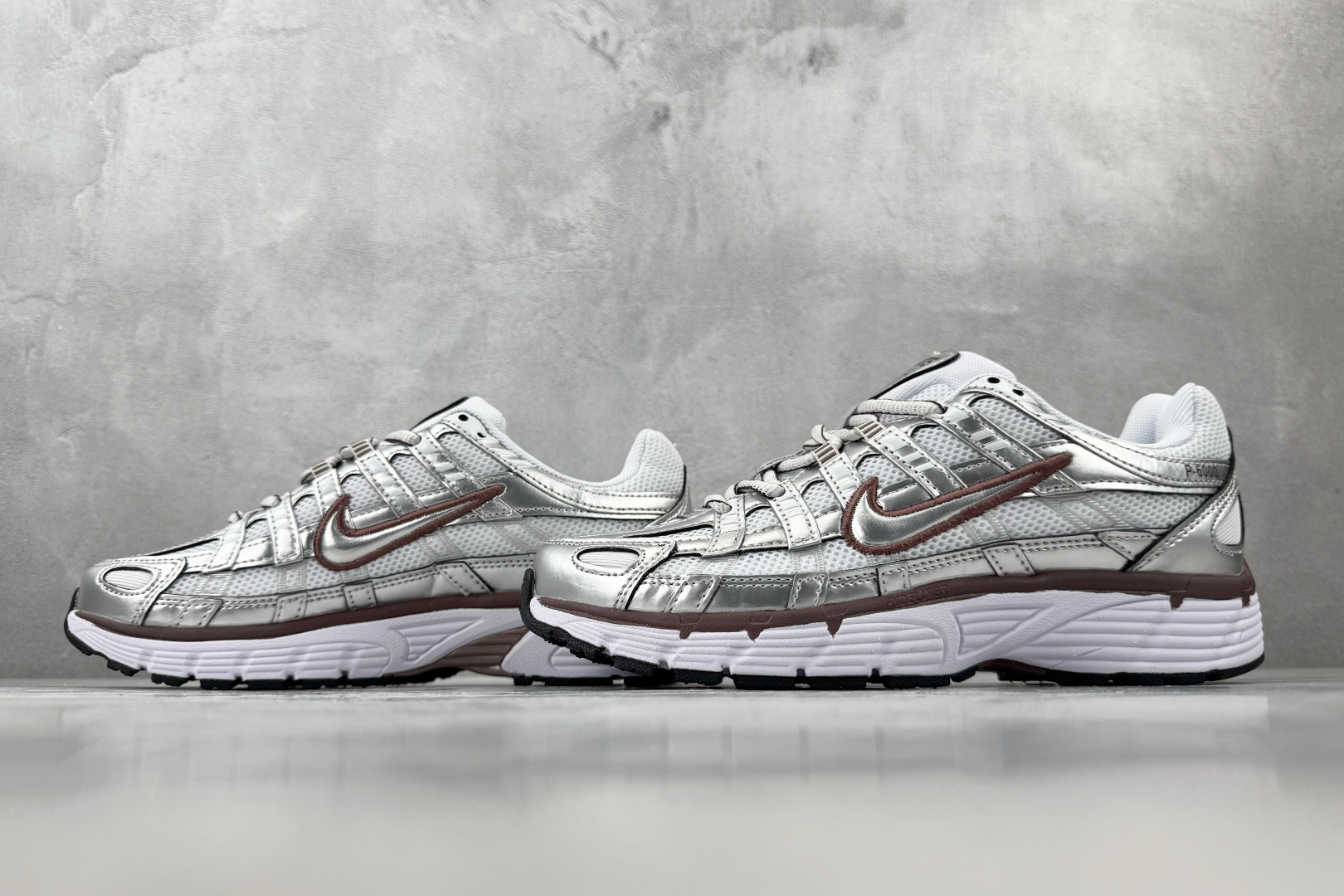 HN Nike P-6000 白银 货号：BV1021-110 尺码：36 36.5 37 38.5 39 40 40.
