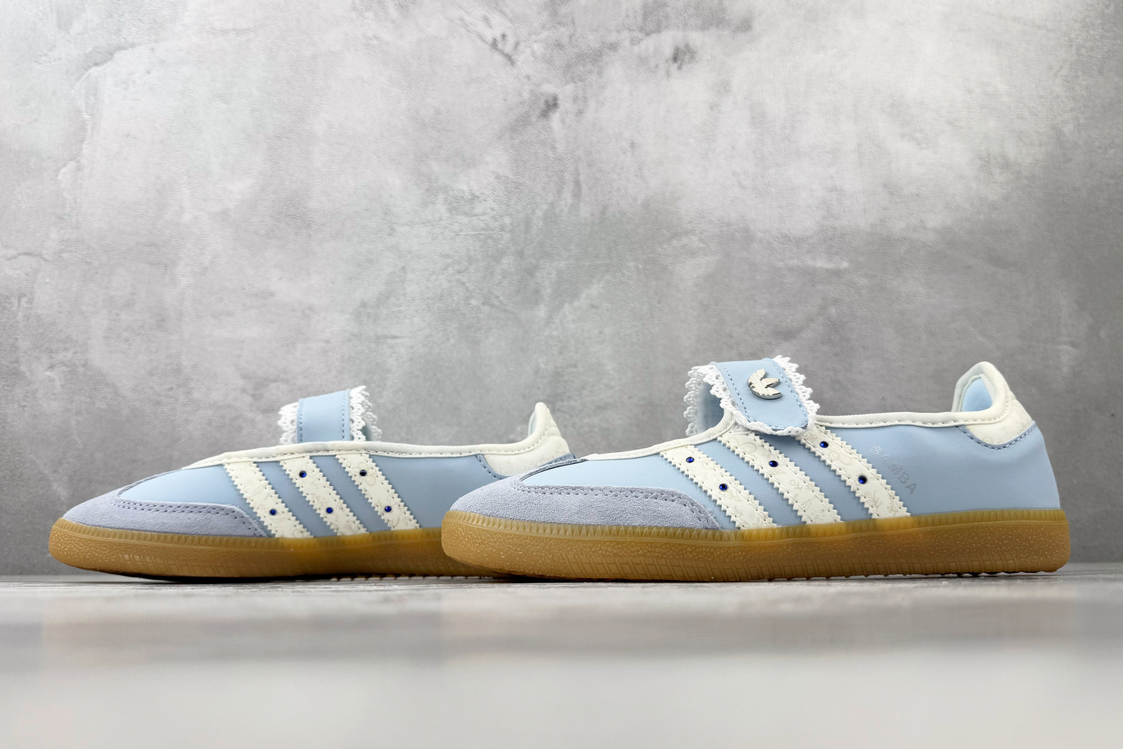 R 版出口订单 adidas originals Samba Jane summer glow 蓝色 货号：LA5345