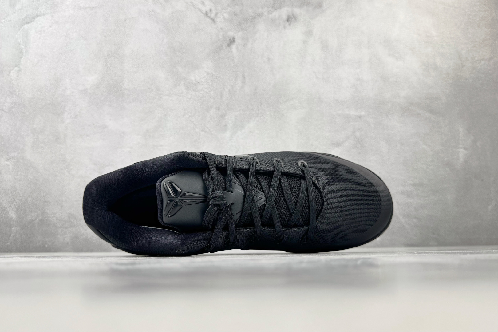 S2 Nike Kobe 9 Elite 黑色 货号:IH5095-002 尺码:40.5 41 42 42.5 43 S2 Nike Kobe 9 Elite 黑色 货号:IH5095-002 尺码:40.5 41 42 42.5 43