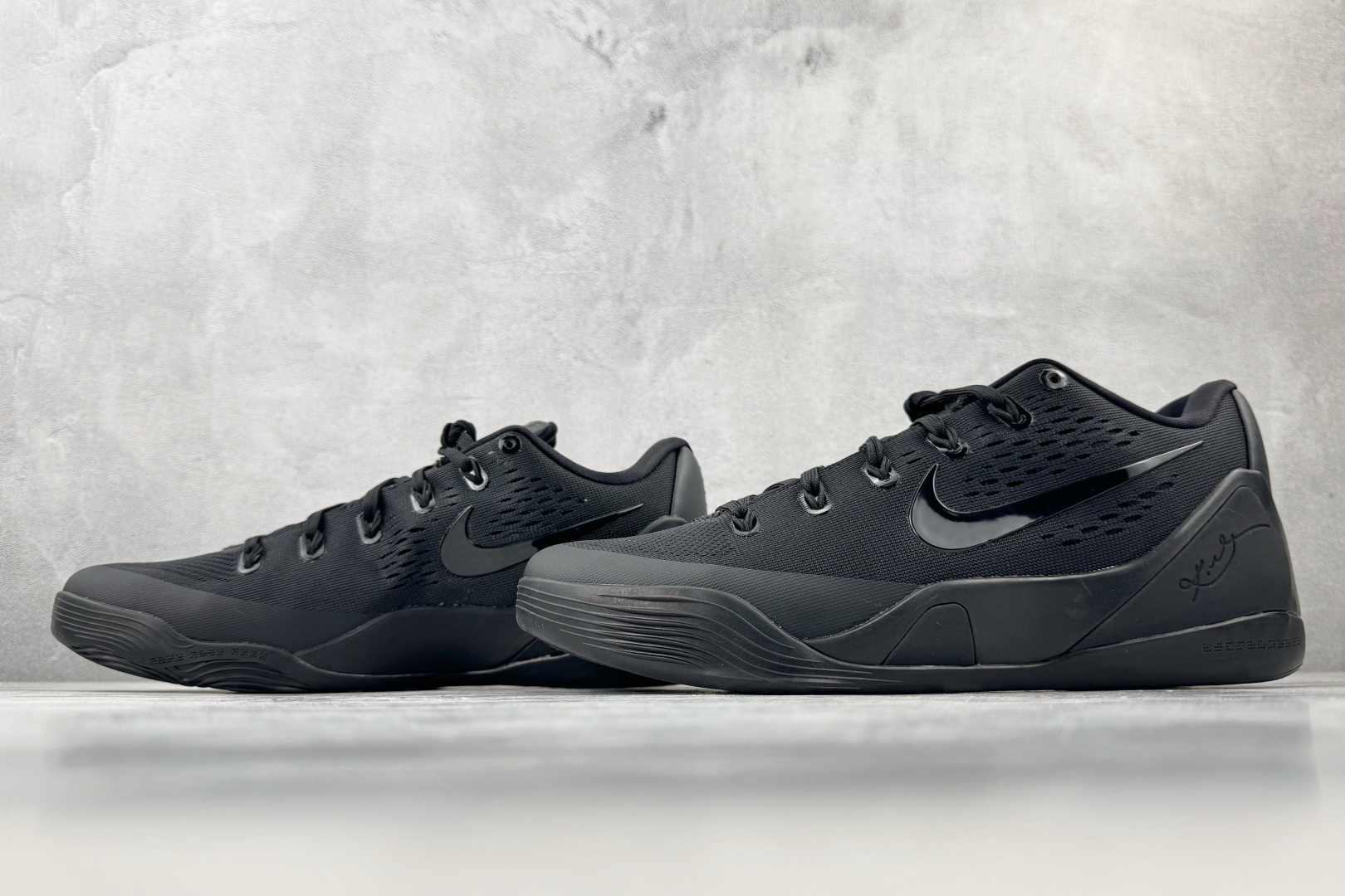 S2 Nike Kobe 9 Elite 黑色 货号:IH5095-002 尺码:40.5 41 42 42.5 43 S2 Nike Kobe 9 Elite 黑色 货号:IH5095-002 尺码:40.5 41 42 42.5 43
