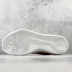 S2 Nike Kobe 9 Elite EM Protro WNBA 橙色 货号:IM6119-800 尺码:40.5 S2 Nike Kobe 9 Elite EM Protro WNBA 橙色 货号:IM6119-800 尺码:40.5