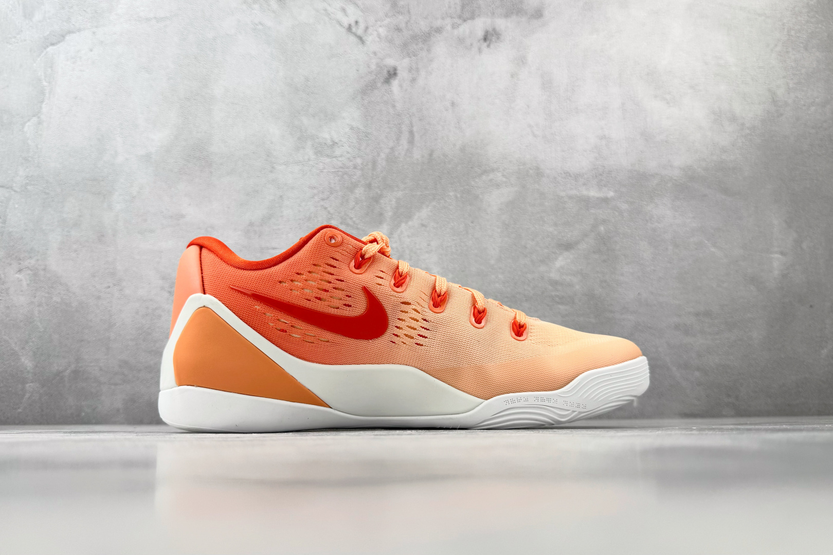 S2 Nike Kobe 9 Elite EM Protro WNBA 橙色 货号:IM6119-800 尺码:40.5 S2 Nike Kobe 9 Elite EM Protro WNBA 橙色 货号:IM6119-800 尺码:40.5
