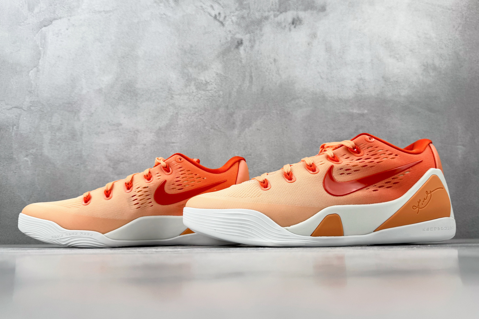 S2 Nike Kobe 9 Elite EM Protro WNBA 橙色 货号:IM6119-800 尺码:40.5 S2 Nike Kobe 9 Elite EM Protro WNBA 橙色 货号:IM6119-800 尺码:40.5