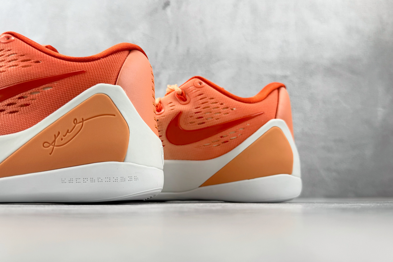 S2 Nike Kobe 9 Elite EM Protro WNBA 橙色 货号:IM6119-800 尺码:40.5 S2 Nike Kobe 9 Elite EM Protro WNBA 橙色 货号:IM6119-800 尺码:40.5