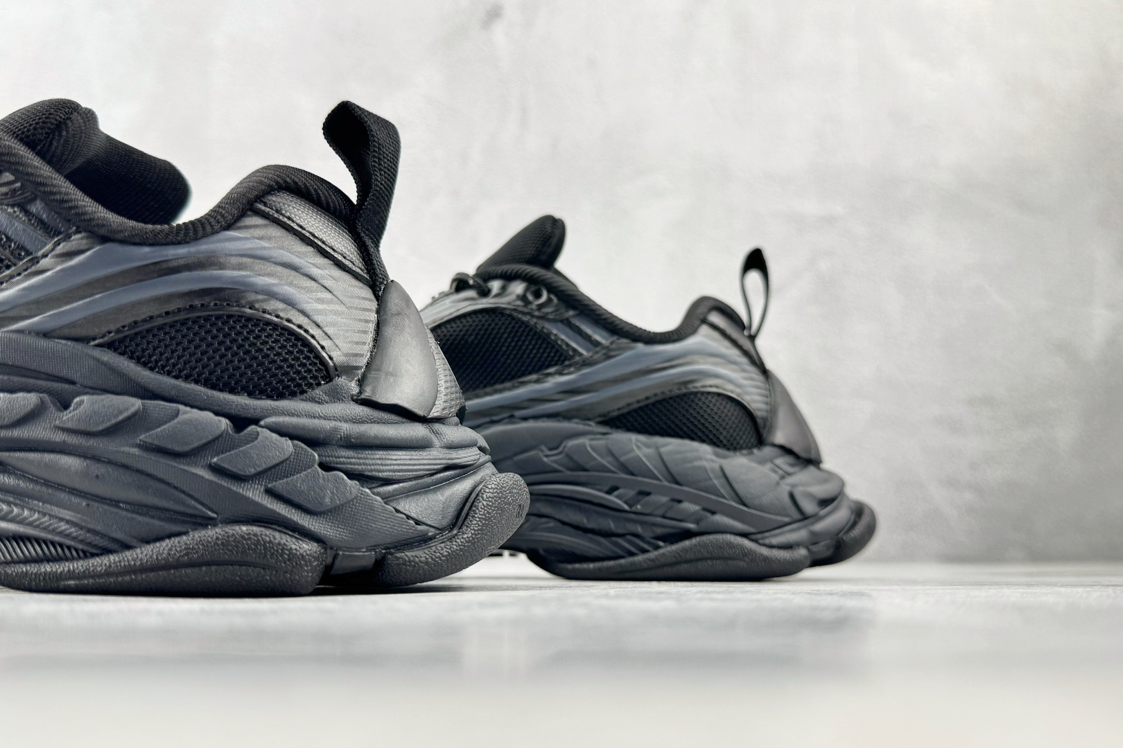 FK Balenciaga巴黎世家 Triple S .2 黑色拼深灰色 货号：WTRS21011 尺码：35 36 3