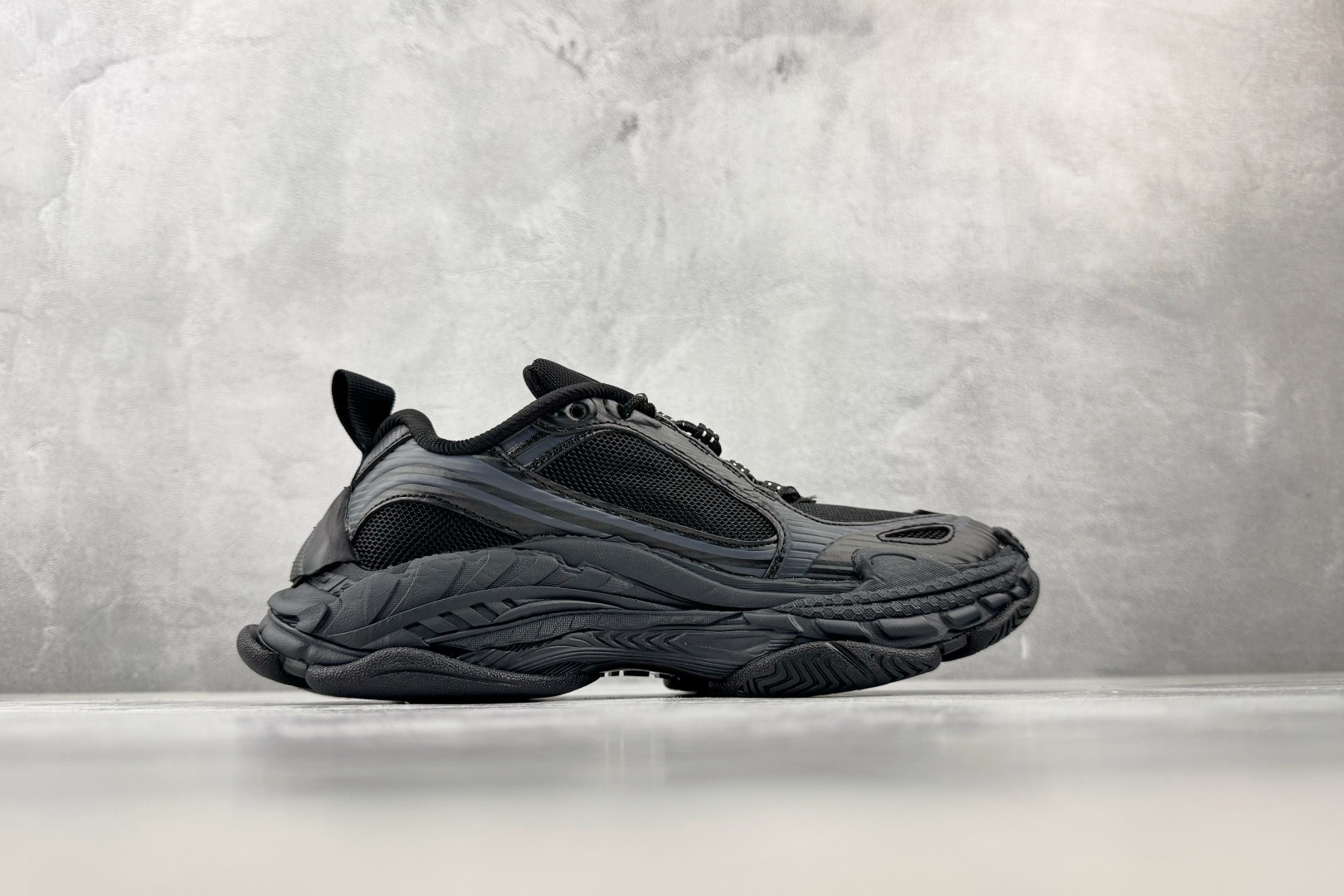 FK Balenciaga巴黎世家 Triple S .2 黑色拼深灰色 货号：WTRS21011 尺码：35 36 3