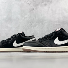 K2 Jordan Air Jordan 1 SE 黑白 货号:IO2047-001 尺码:36 36.5 37.5 3 K2 Jordan Air Jordan 1 SE 黑白 货号:IO2047-001 尺码:36 36.5 37.5 3