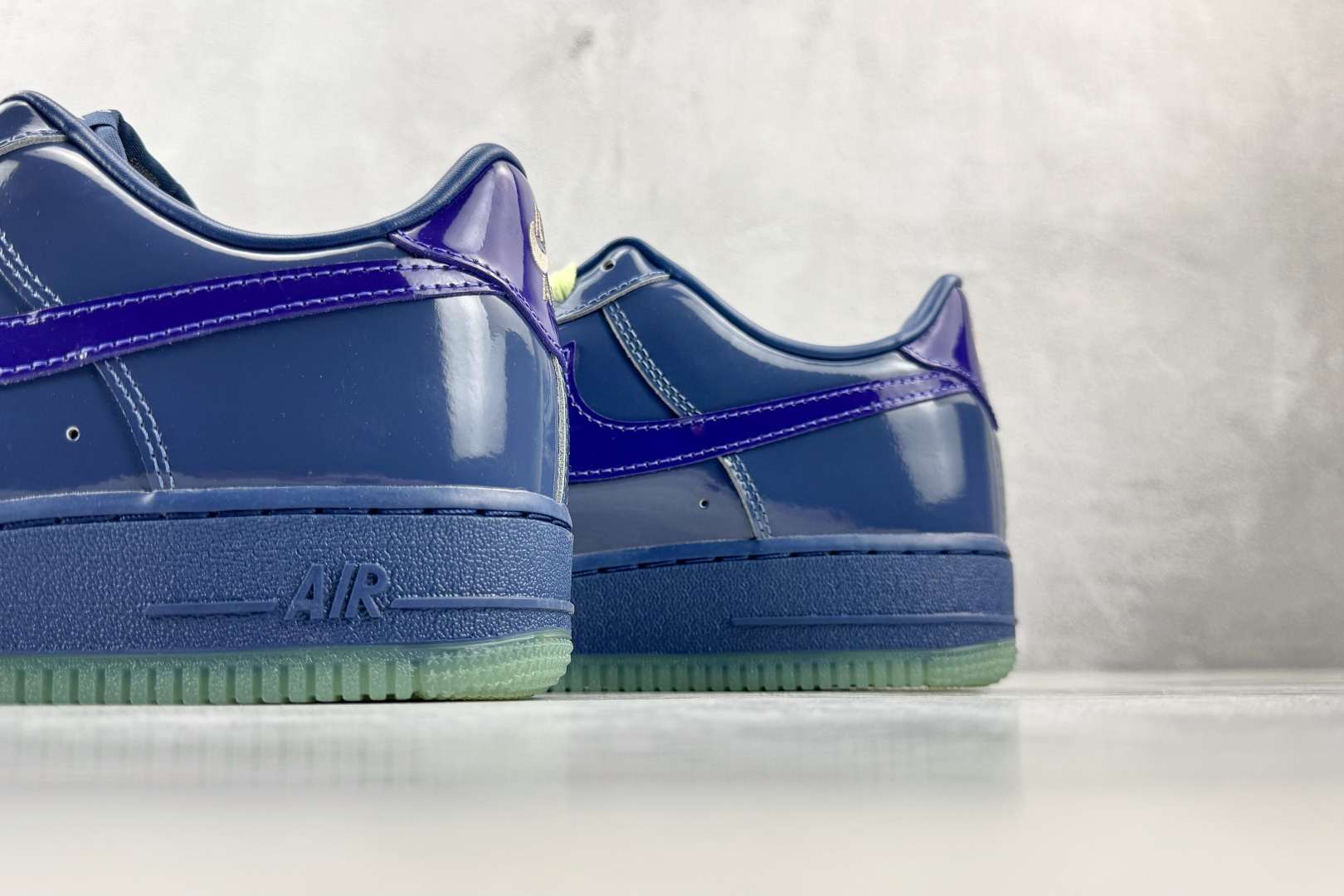 SF 原厂特供 Nike Air Force 1 Patent Pack 蓝色 货号:IO4489-400 尺码:35. SF 原厂特供 Nike Air Force 1 Patent Pack 蓝色 货号:IO4489-400 尺码:35.
