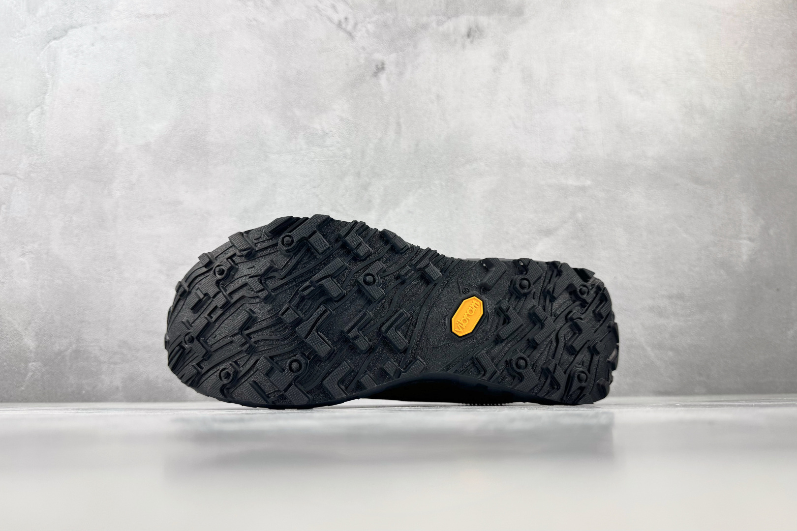 M 版 NORDA 003 黑色 货号:TFO003MPTCBLK 尺码:36 36.5 37 38.5 39 40 4 M 版 NORDA 003 黑色 货号:TFO003MPTCBLK 尺码:36 36.5 37 38.5 39 40 4