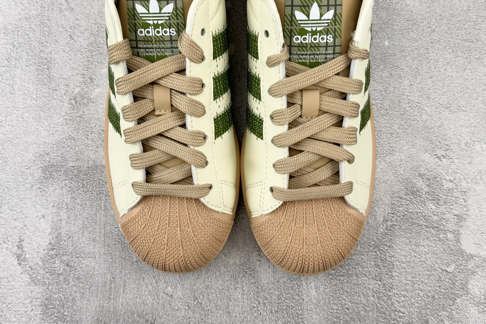 XP/H11 平台专供 adidas originals Superstar 2 米色 货号: KJ3967 尺码：35