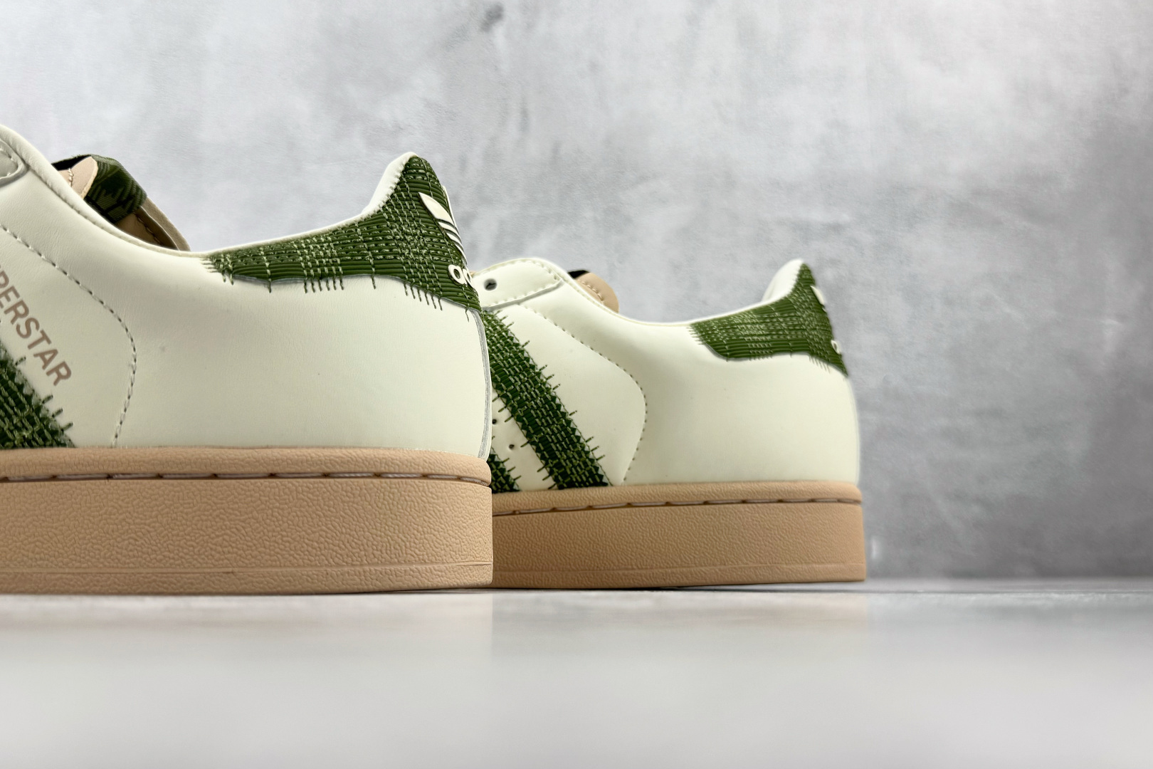 XP/H11 平台专供 adidas originals Superstar 2 米色 货号: KJ3967 尺码：35