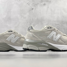总裁Plus 顶级原版 New Balance × KITH NB 990 V3 米灰 货号:U990KT3 尺码:36 总裁Plus 顶级原版 New Balance × KITH NB 990 V3 米灰 货号:U990KT3 尺码:36