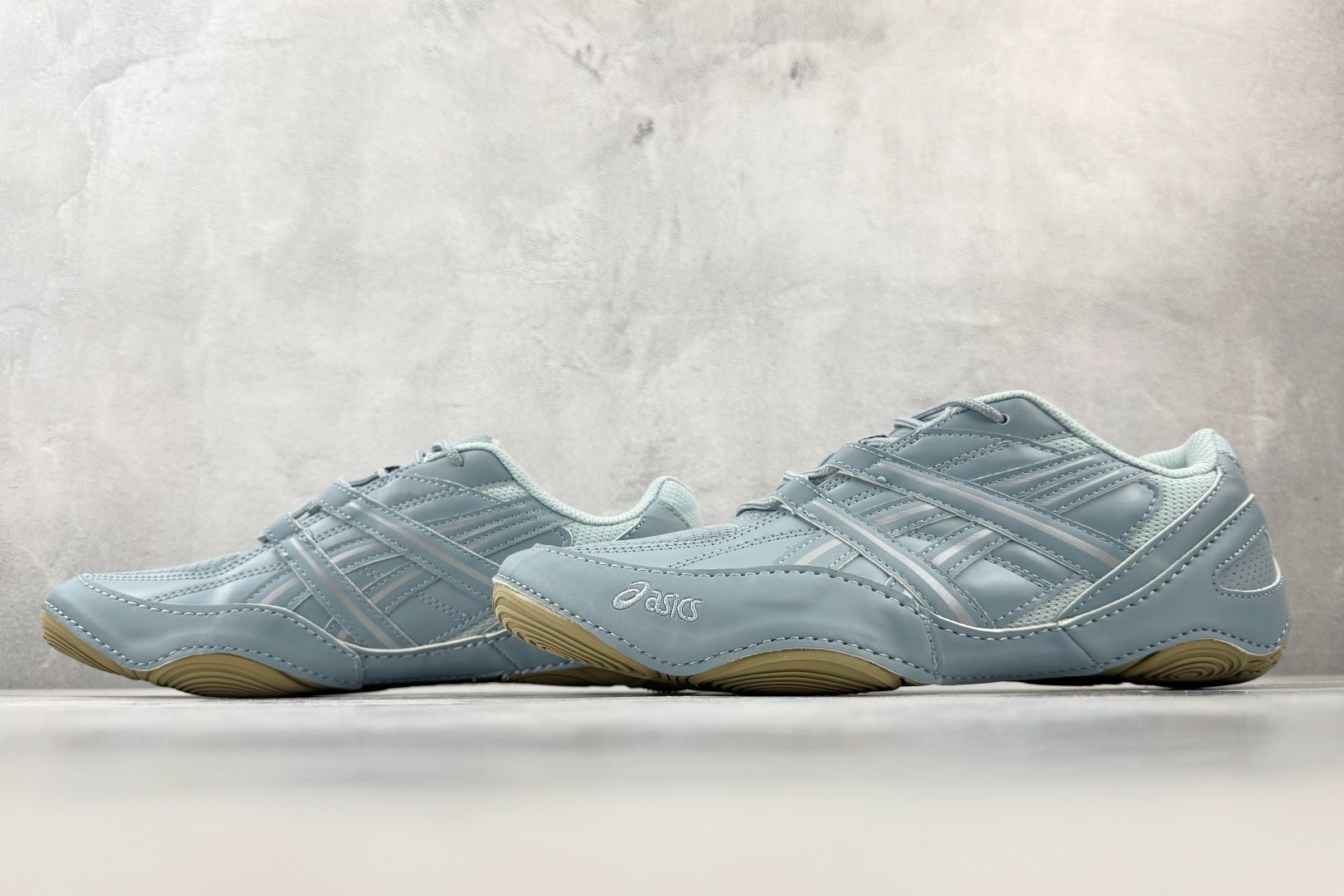 HX ASICS Hypersync 蓝色 货号:1203A879-400 尺码:36 36.5 37 38.5 39 HX ASICS Hypersync 蓝色 货号:1203A879-400 尺码:36 36.5 37 38.5 39