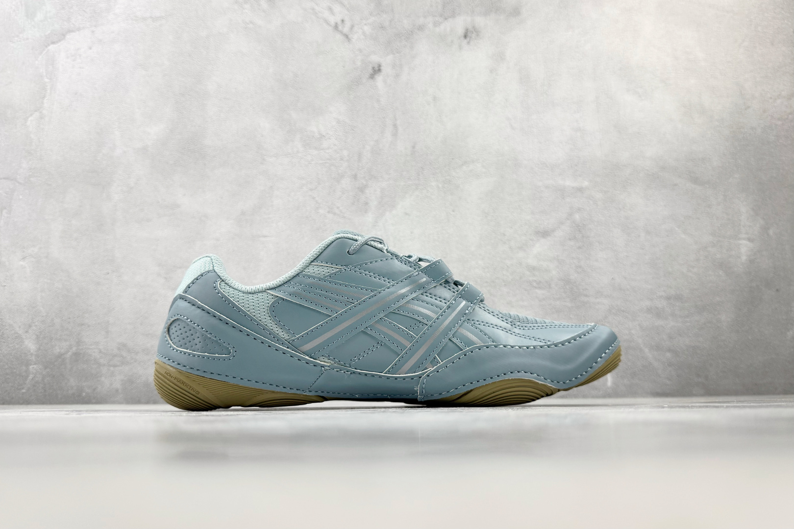 HX ASICS Hypersync 蓝色 货号:1203A879-400 尺码:36 36.5 37 38.5 39 HX ASICS Hypersync 蓝色 货号:1203A879-400 尺码:36 36.5 37 38.5 39