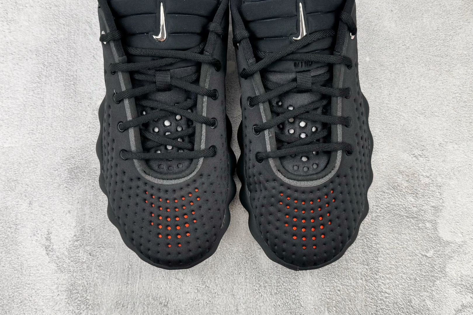 PK Nike Mind 002 黑色 货号:HQ4308-001 尺码:36 36.5 37 38.5 39 40 4 PK Nike Mind 002 黑色 货号:HQ4308-001 尺码:36 36.5 37 38.5 39 40 4