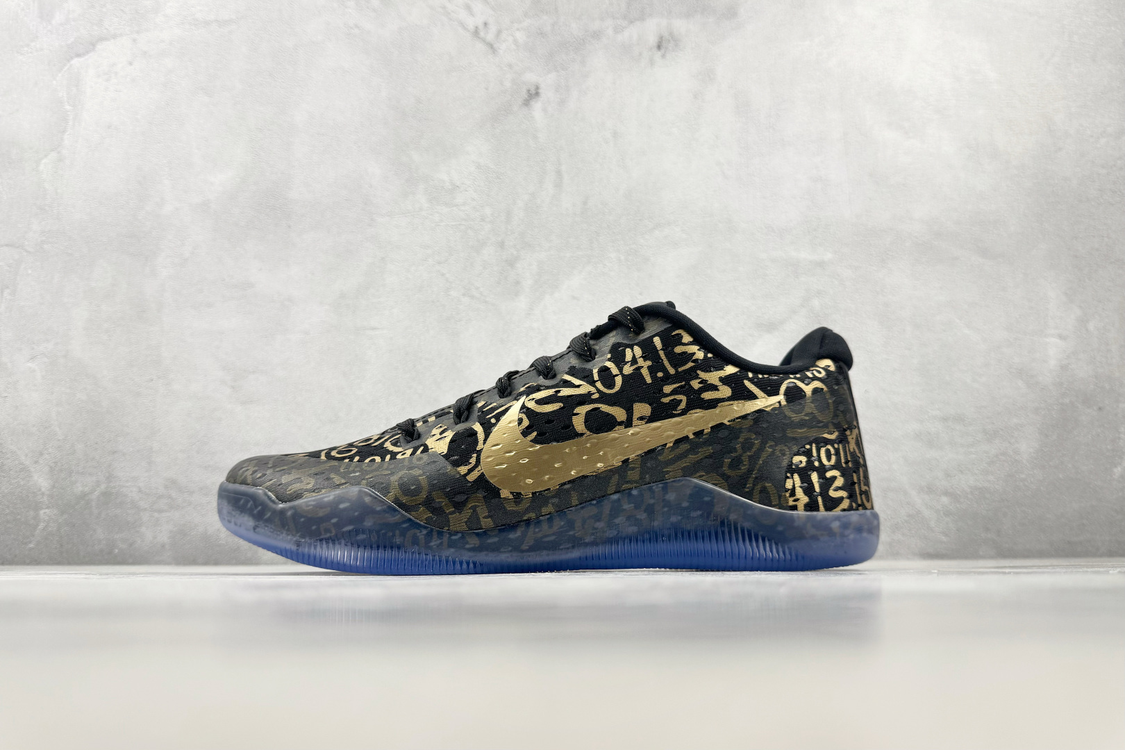 S2 Nike Kobe 11 Protro 黑金 货号：IU4902-900 尺码：40.5 41 42 42.5 4