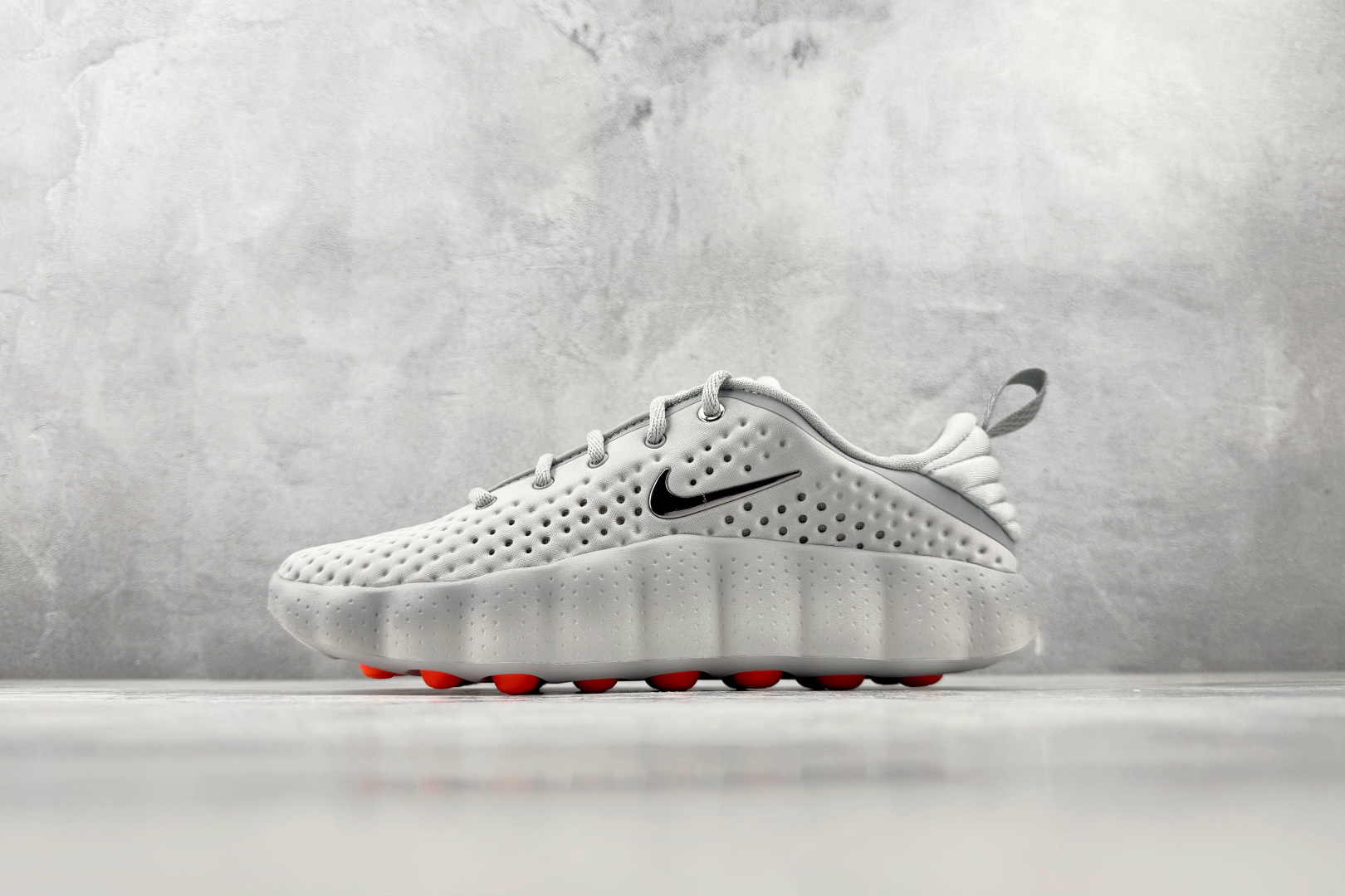 PK Nike Mind 002 灰色 货号：HQ4308-003 尺码：36 36.5 37 38.5 39 40 4