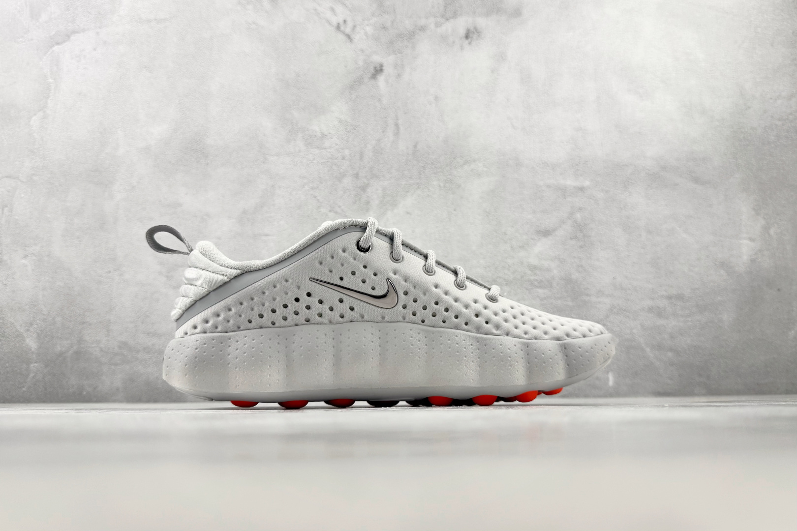 PK Nike Mind 002 灰色 货号：HQ4308-003 尺码：36 36.5 37 38.5 39 40 4