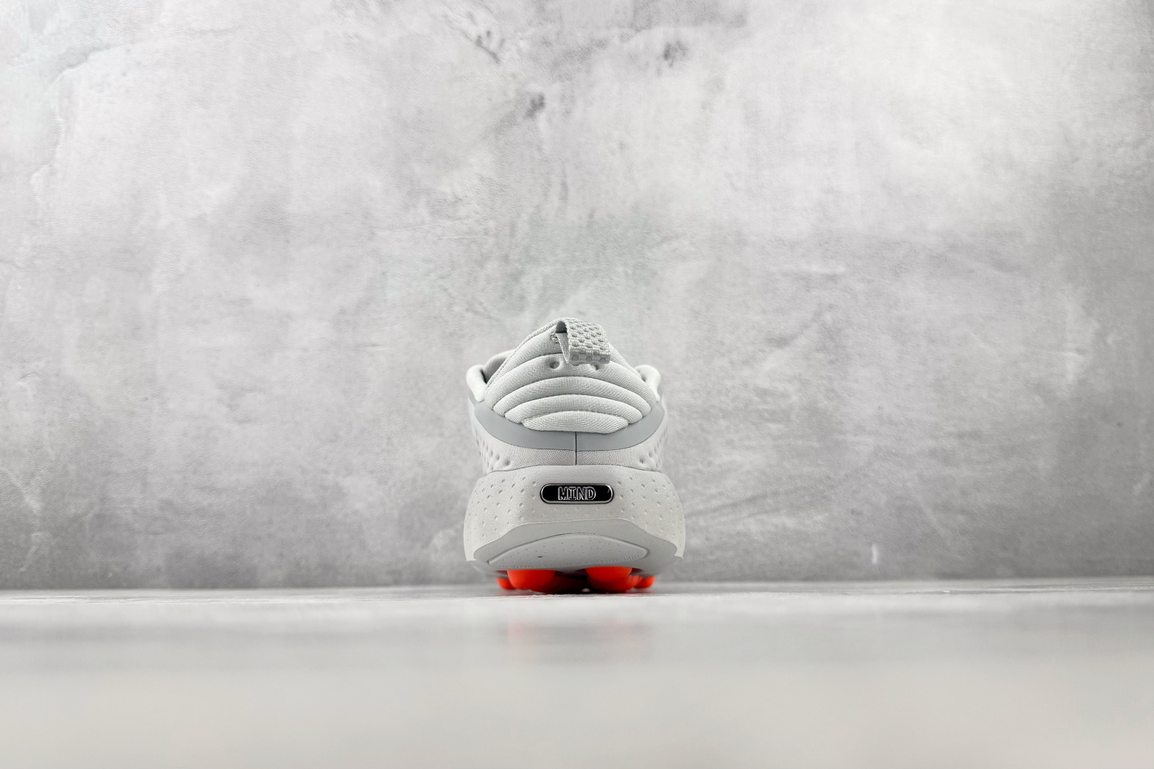 PK Nike Mind 002 灰色 货号：HQ4308-003 尺码：36 36.5 37 38.5 39 40 4