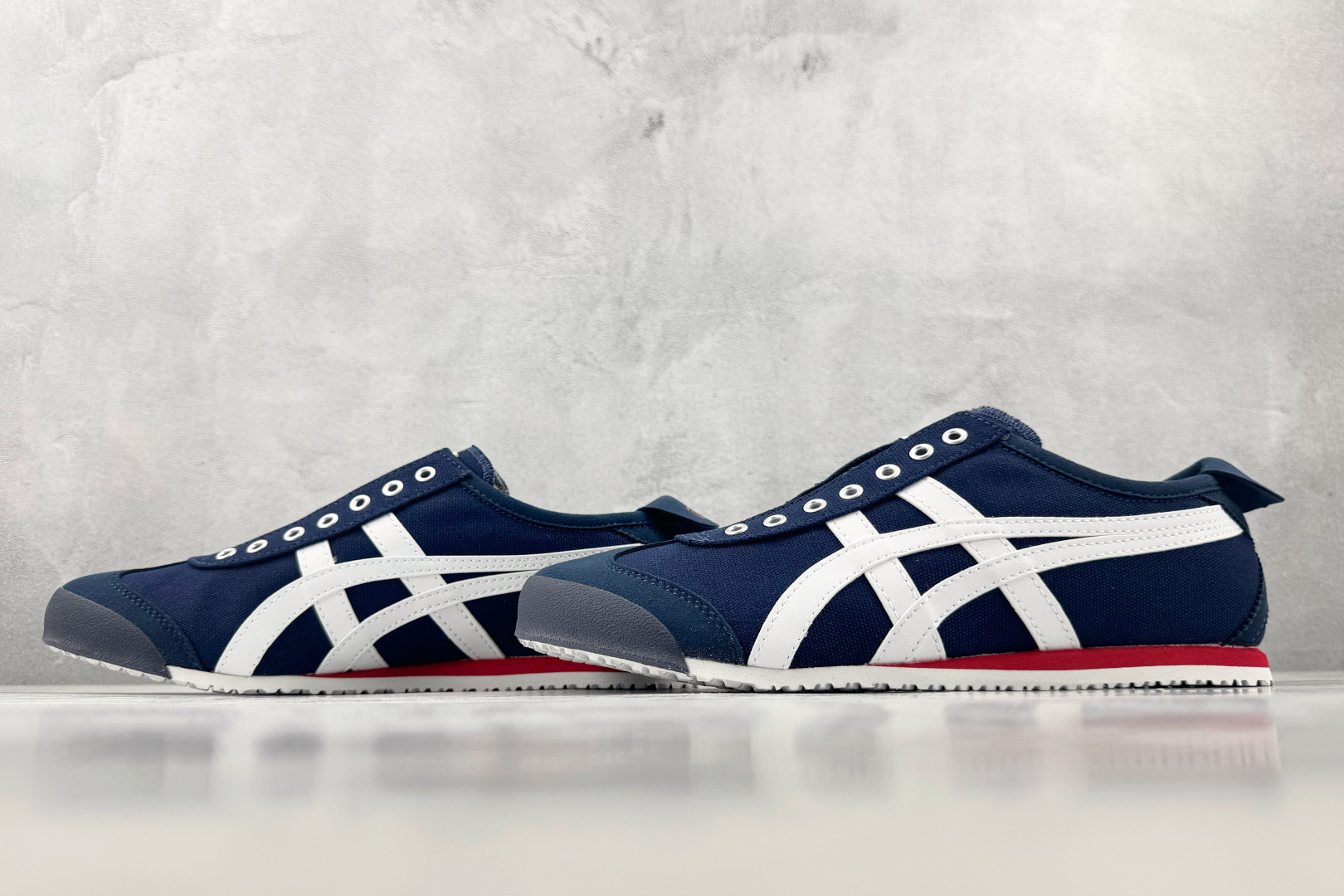 OT 头层 Onitsuka Tiger鬼塚虎 MEXICO 66 SLIP-ON 海军蓝 货号:1183A360-4 OT 头层 Onitsuka Tiger鬼塚虎 MEXICO 66 SLIP-ON 海军蓝 货号:1183A360-4