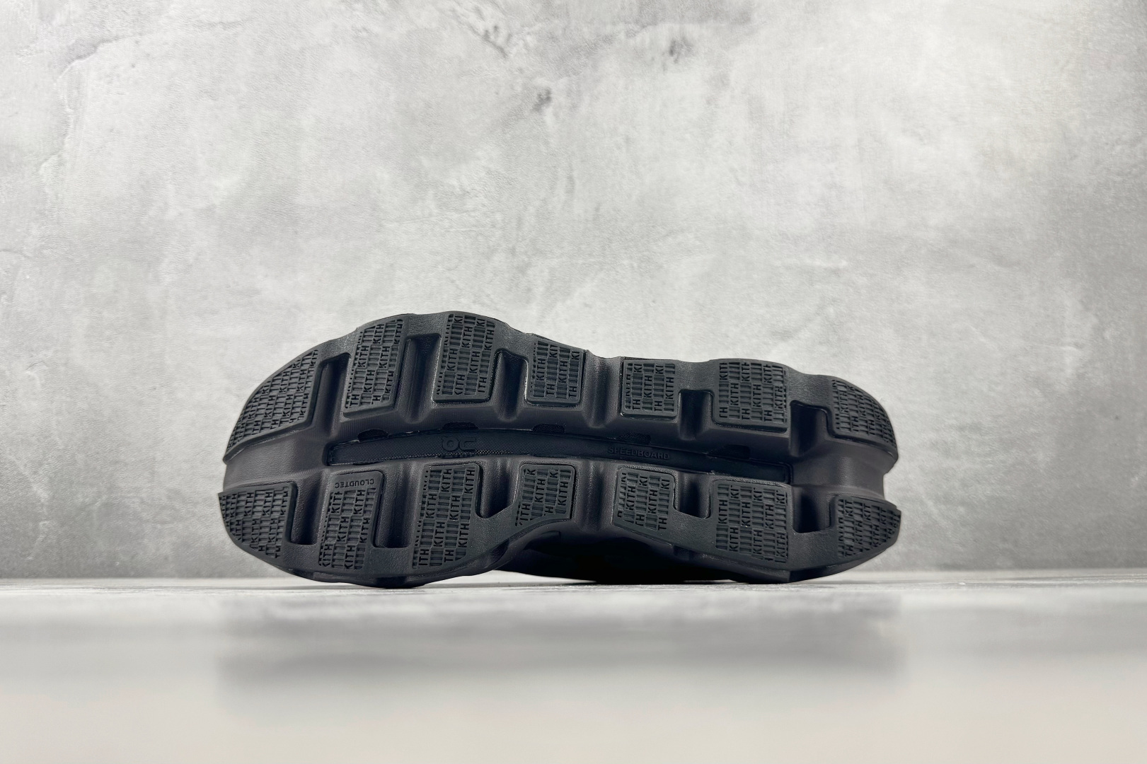 HC On × KITH K-Tech 1 黑灰 货号 ：3MG 尺码：36 36.5 37 38.5 39 40 40