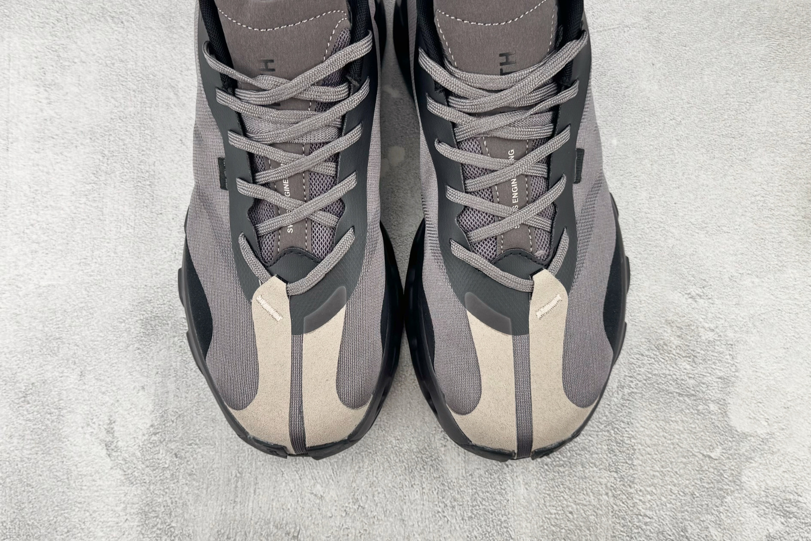 HC On × KITH K-Tech 1 黑灰 货号 ：3MG 尺码：36 36.5 37 38.5 39 40 40