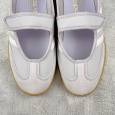 R 版出口订单 adidas originals Samba Jane 淡紫白 货号:KK2476 尺码:35.5 36 R 版出口订单 adidas originals Samba Jane 淡紫白 货号:KK2476 尺码:35.5 36