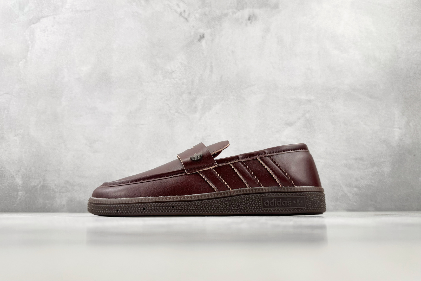 R 版出口订单 adidas originals Handball Spezial 系列 深棕色 货号：KJ5787 尺