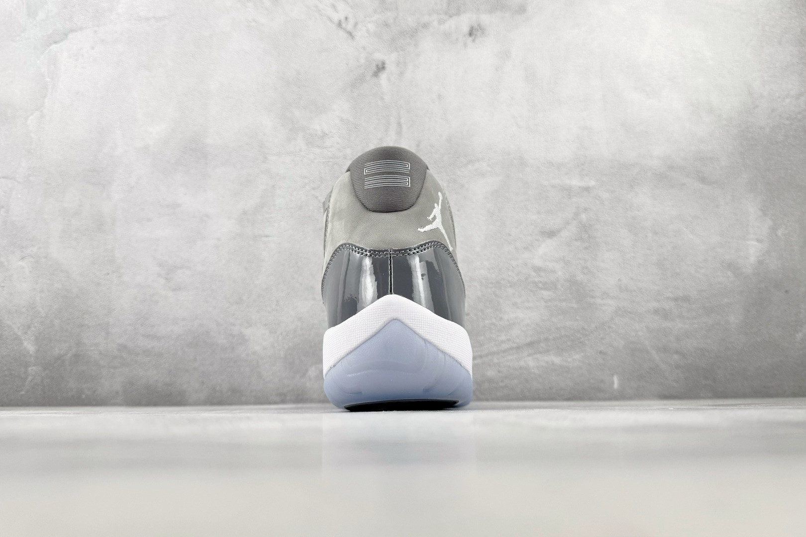 OV Jordan Air Jordan 11 retro cool grey 灰白 货号:CT8012-005 尺码: OV Jordan Air Jordan 11 retro cool grey 灰白 货号:CT8012-005 尺码: