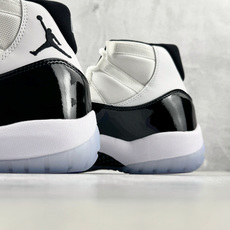 OV Jordan Air Jordan 11 concord OG 黑白 货号:-100 尺码:40 40.5 41 OV Jordan Air Jordan 11 concord OG 黑白 货号:-100 尺码:40 40.5 41