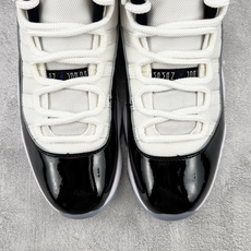 OV Jordan Air Jordan 11 concord OG 黑白 货号:-100 尺码:40 40.5 41 OV Jordan Air Jordan 11 concord OG 黑白 货号:-100 尺码:40 40.5 41