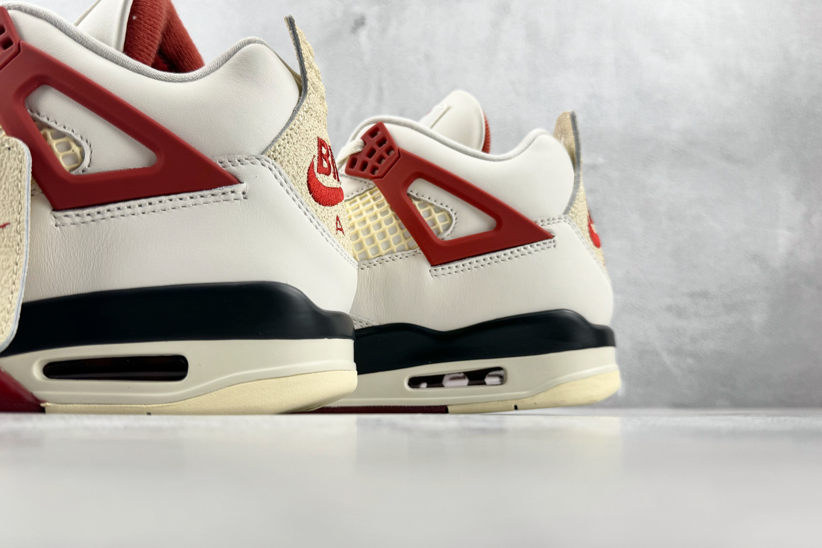OV Jordan × Nigel Sylvester Air Jordan 4 联名"Brick After Bric