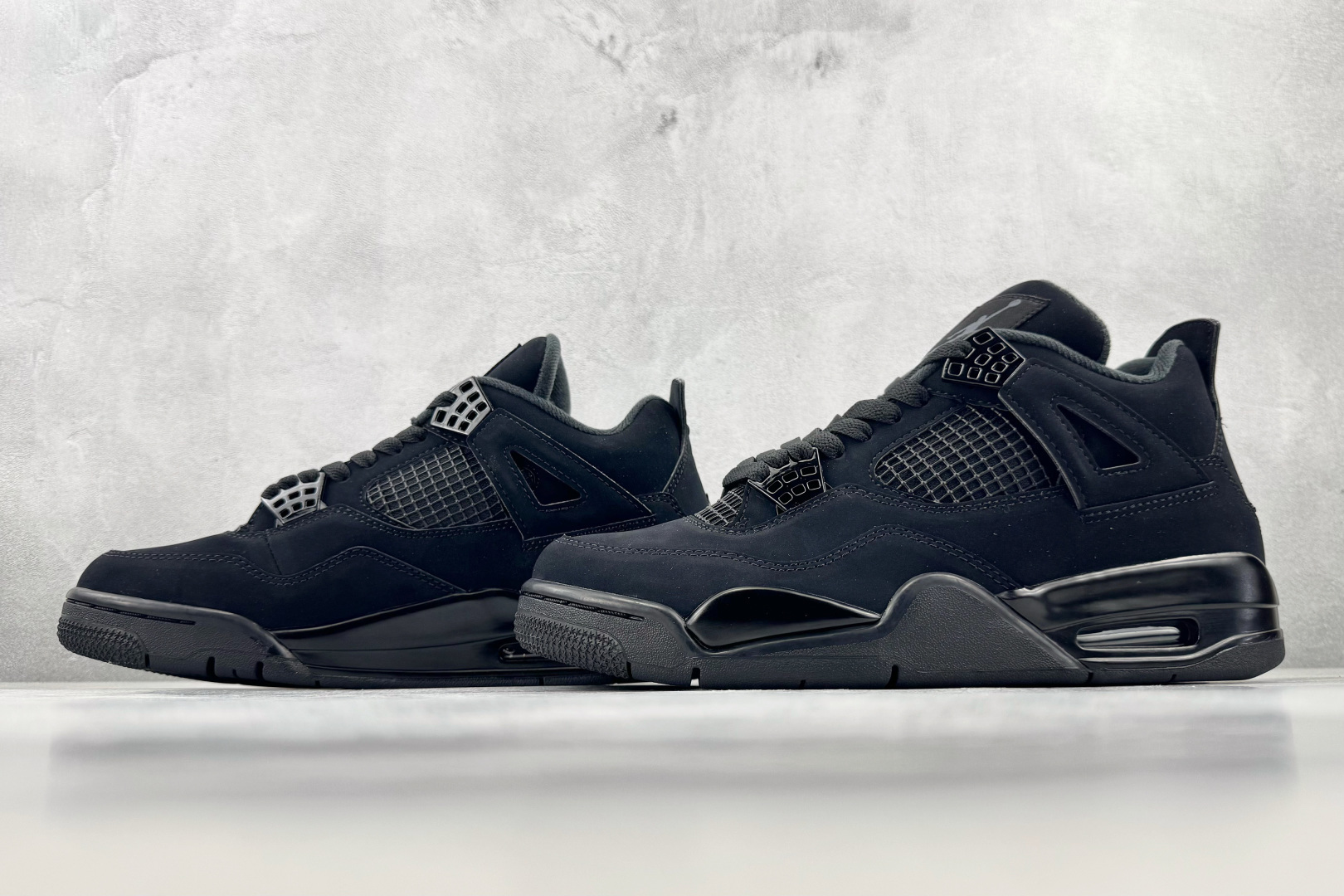 OV Jordan Air Jordan 4 黑猫 黑色 货号:CU1110-010 尺码:40 40.5 41 42 OV Jordan Air Jordan 4 黑猫 黑色 货号:CU1110-010 尺码:40 40.5 41 42