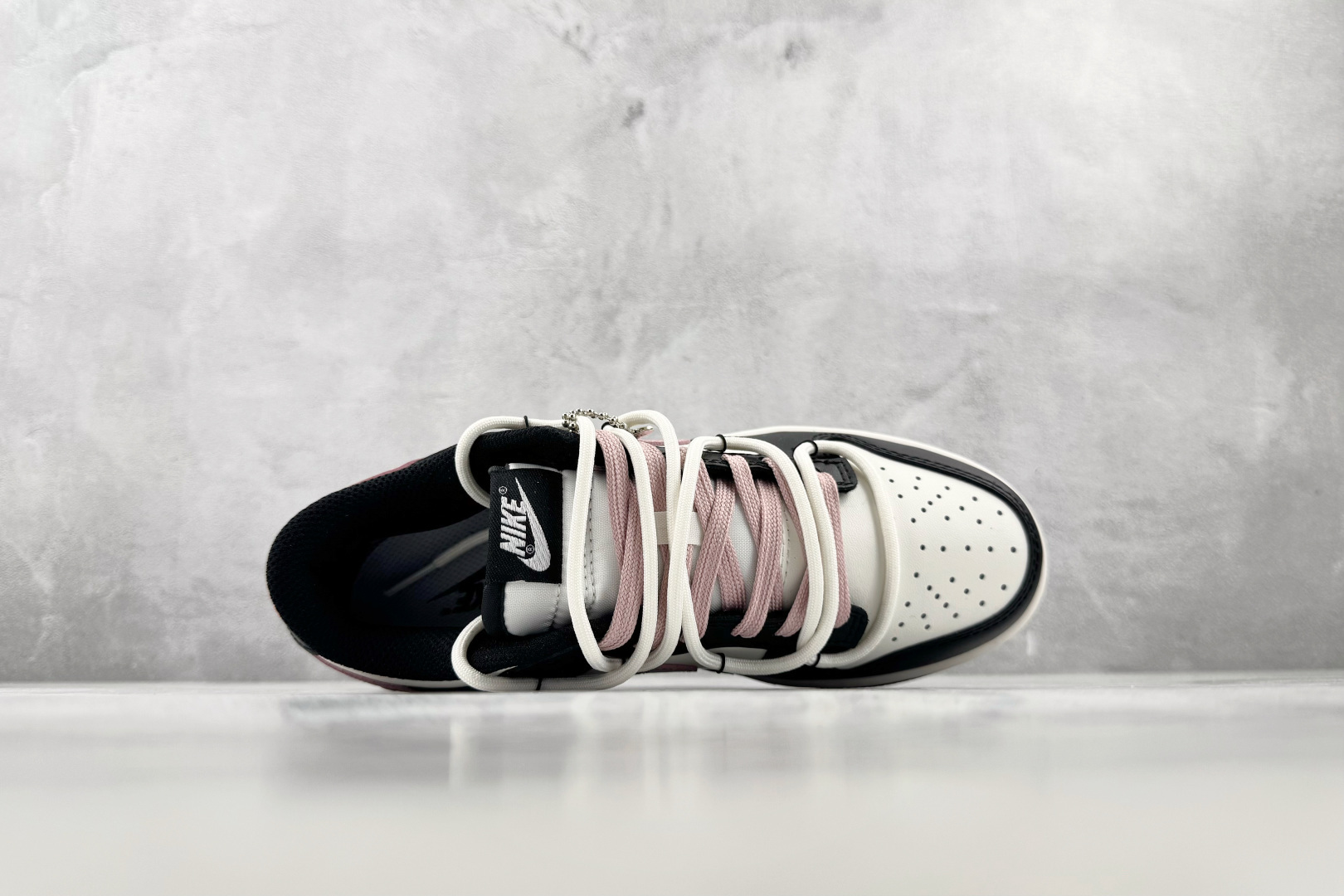 YC Nike Dunk Low 月下玫瑰 黑粉 货号：CW1590 100 尺码：35.5 36 36.5 37.5 