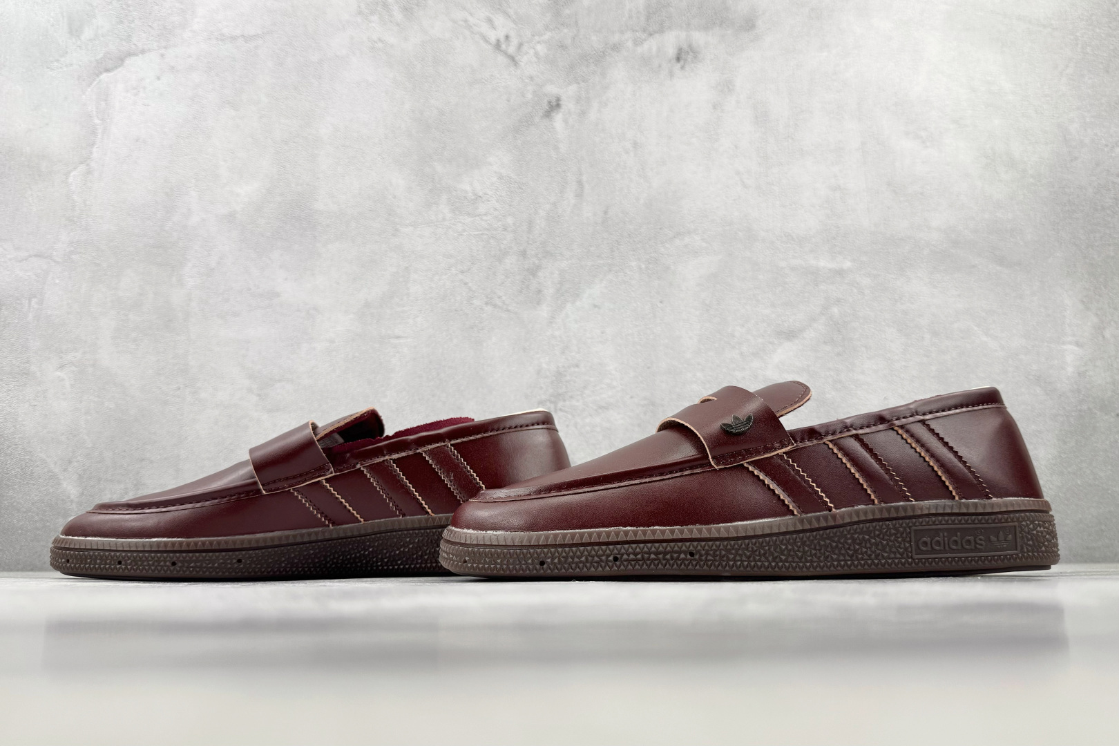 R 版出口订单 adidas originals Handball Spezial 系列 深棕色 货号：KJ5787 尺