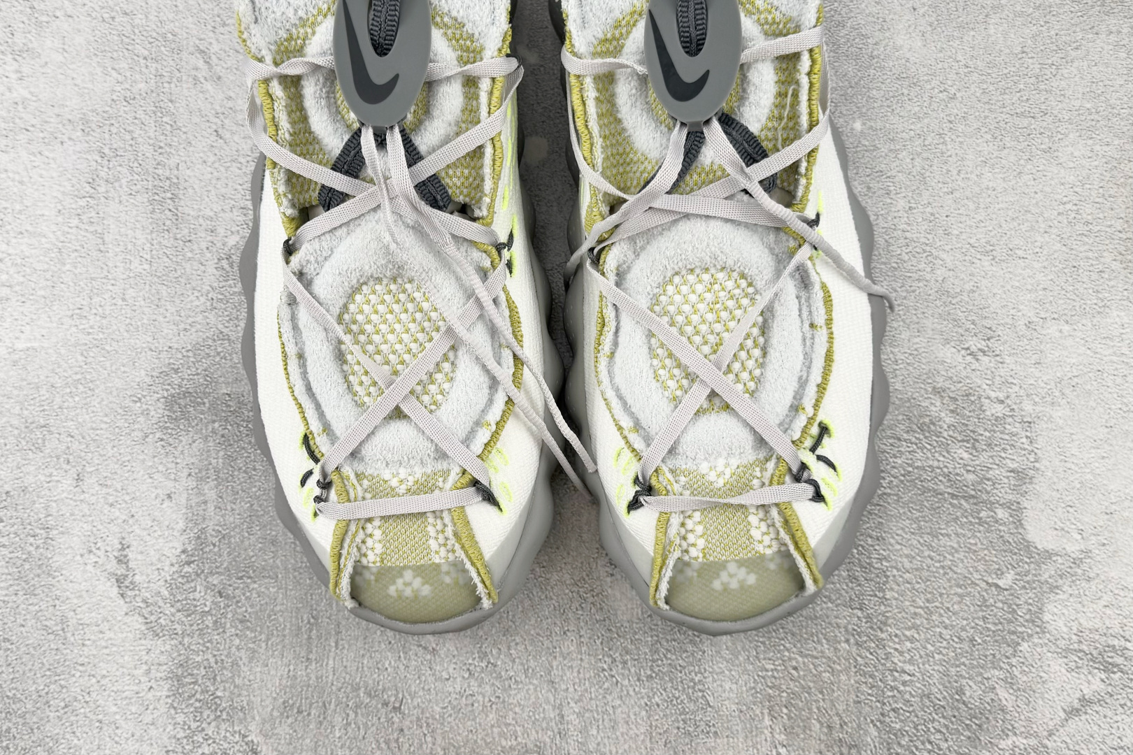 LJ渠道 Nike Mind 002 Flyknit 白灰 货号：IR2176-100 尺码：36 36.5 37.5 