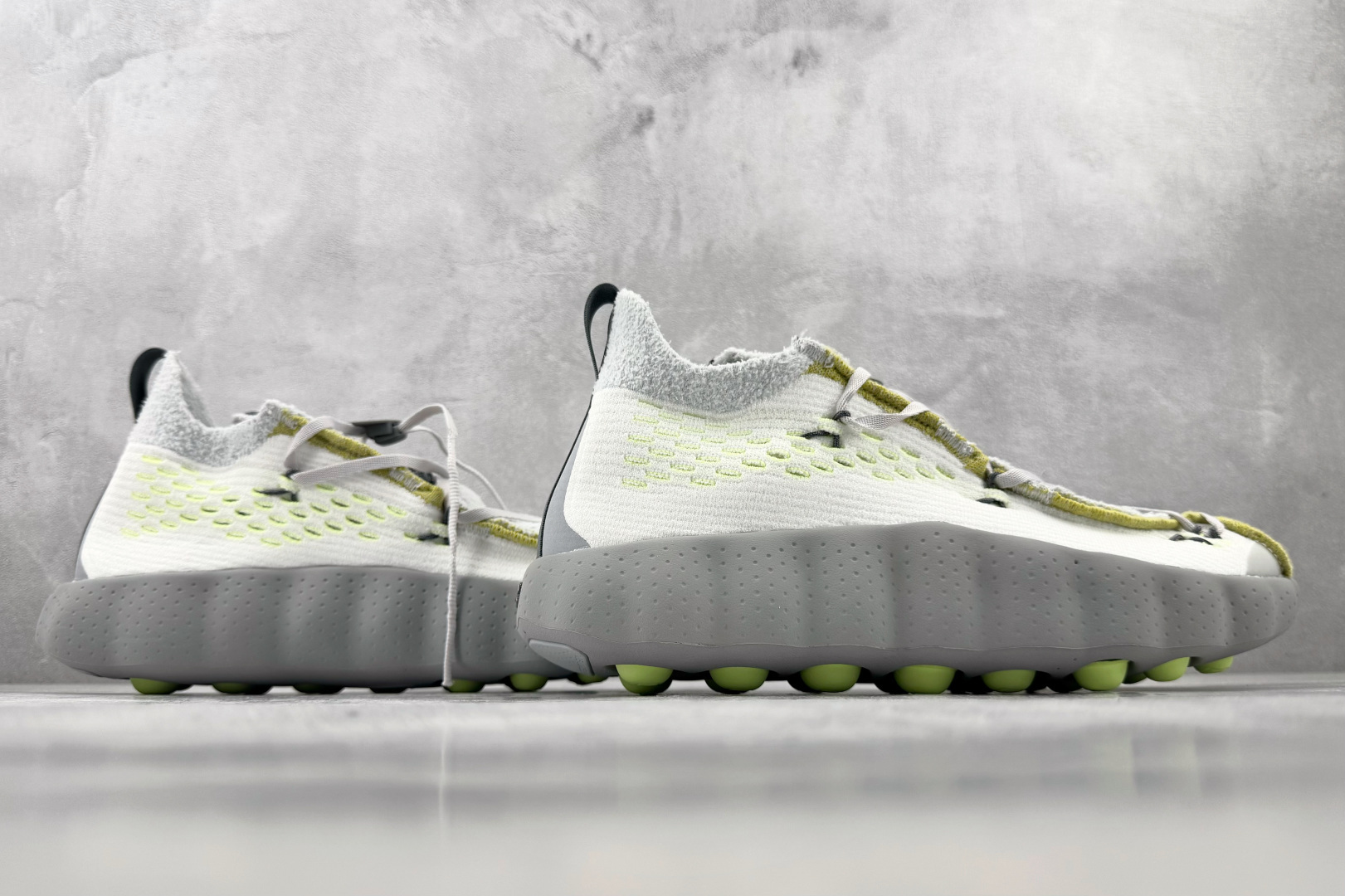 LJ渠道 Nike Mind 002 Flyknit 白灰 货号：IR2176-100 尺码：36 36.5 37.5 